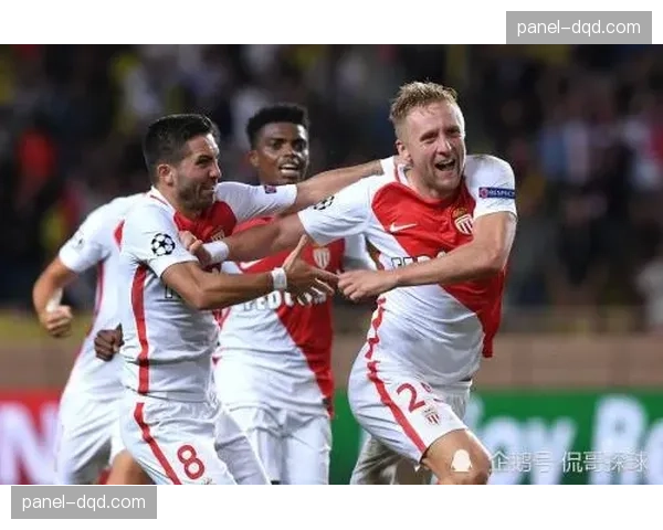 因主队突然进球，南特主场后台的虚拟广告牌系统需紧急切换赞助商动画