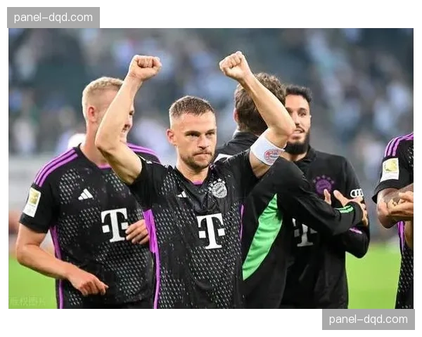 基米希角球助攻德里赫特头球破门，拜仁取得领先